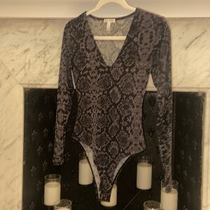 Leith brand long sleeve black snake pattern body suit. Size small